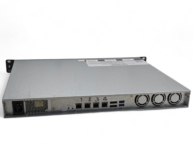 NETGEAR ReadyNAS RNR-4B EN3138 w\\\\ 2x 4TB HDD -