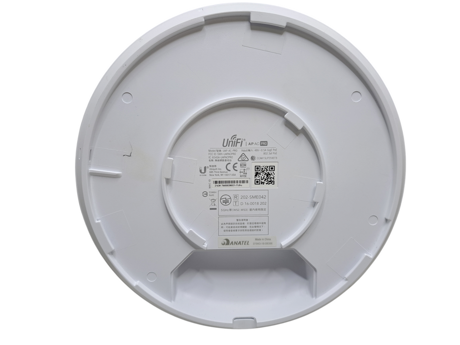 Ubiquiti Networks UAP-AC-PRO 1300Mbps Wireless Access Point