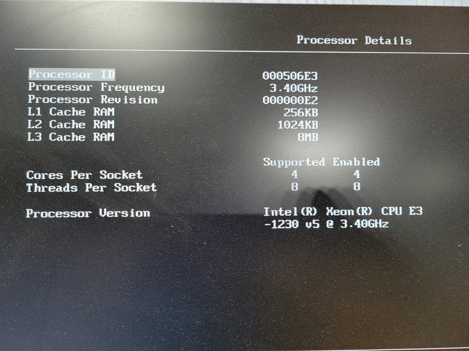 Lenovo X3250 M6 8x 2.5" E3-1230 v5 @ 3.4GHz 16GB DDR4 ECC 2x PSU