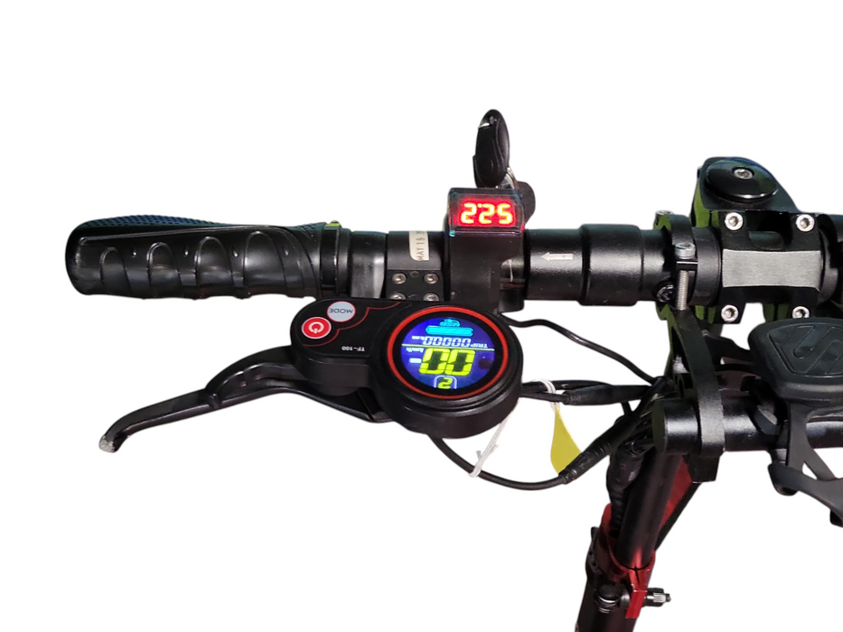 HOODAX HDTM202207A2400W155 Scooter with key, READ
