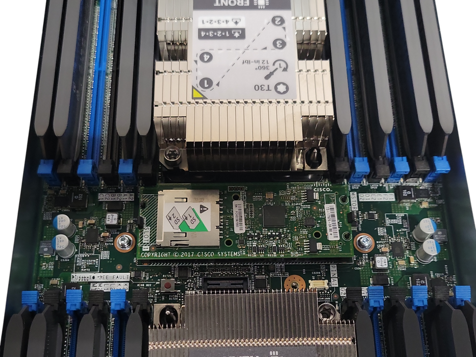 Cisco UCS B200 M5 Blade Server, 2x Xeon Gold 5120 CPU, No RAM/HDD, READ