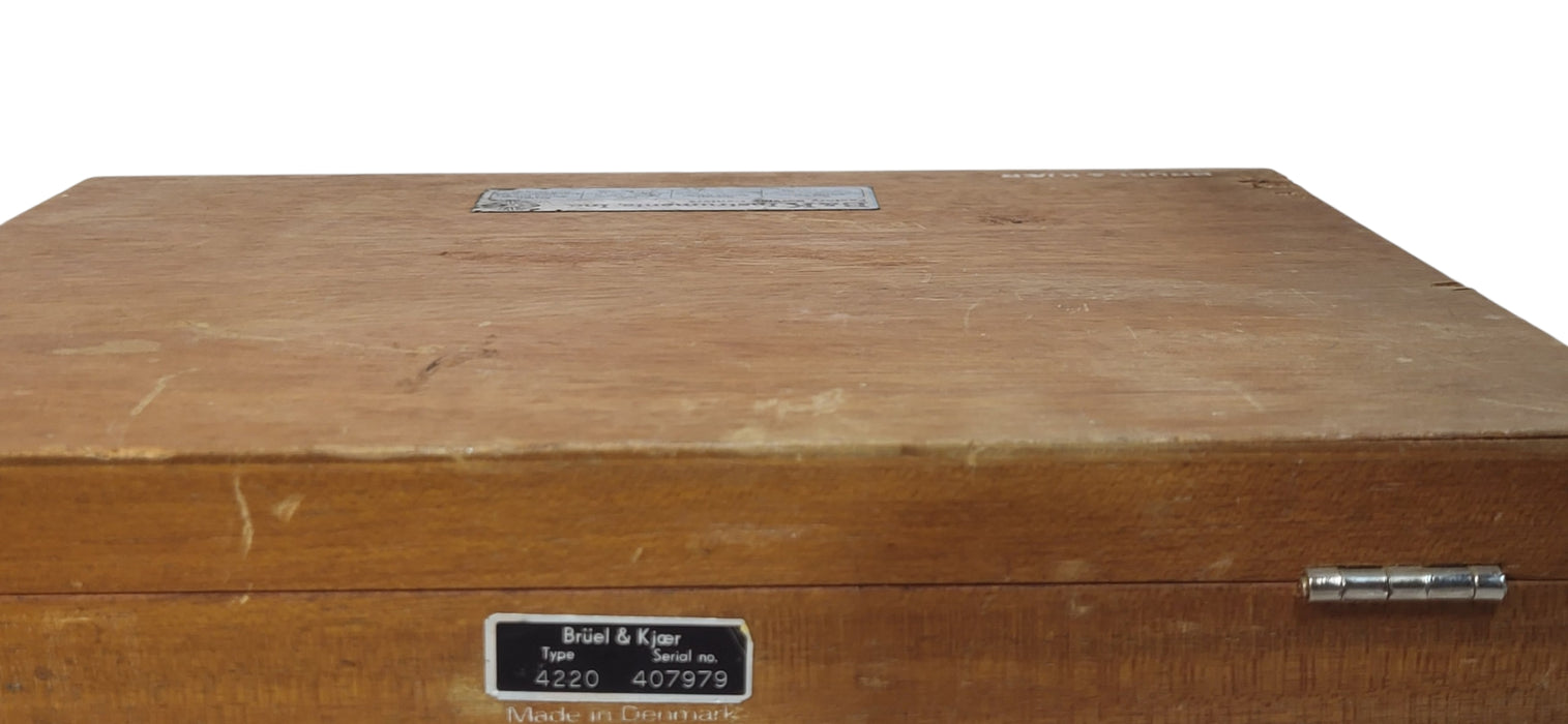 B&K Bruel & Kjaer Type 4220 Precision Sound Level Calibrator | Untested