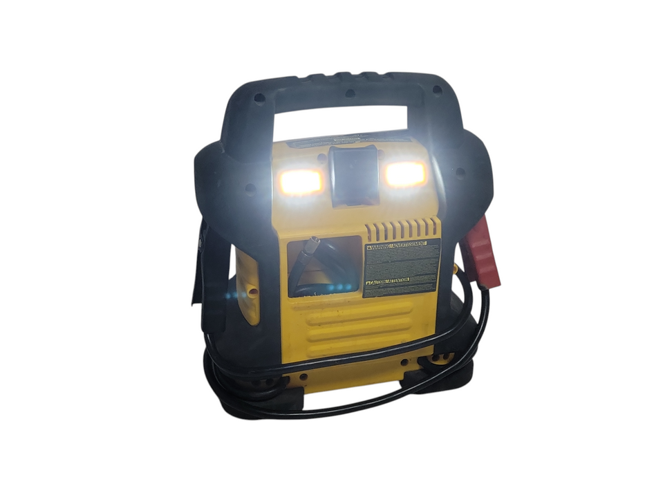 Dewalt DXAEJ14CA JUMP STARTER, READ