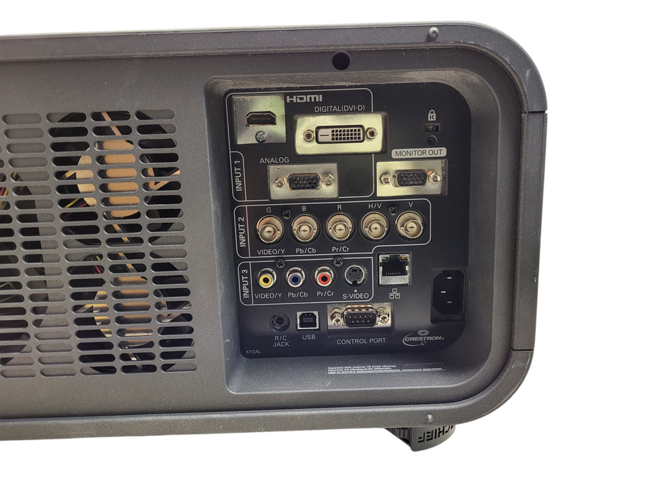 Christie LHD 700 Projector LNS-S32 Standard Zoom Lens Lamp hour: 1986h