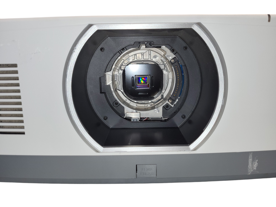 NEC NP-PA703UL 3LCD WUXGA 7000 Lumen LCD Professional Projector READ