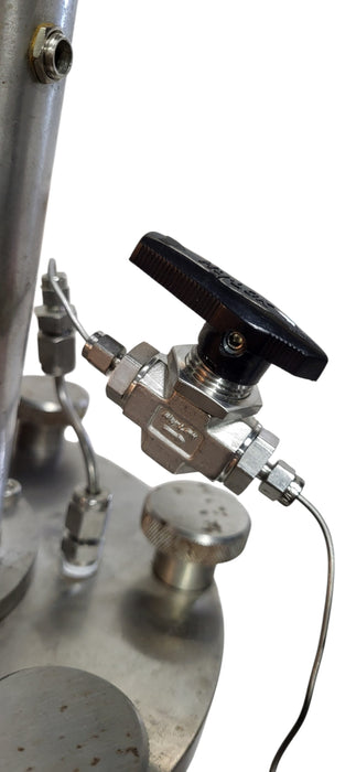 Amicon Pressurized Stirred Ultrafiltration Cell W/ Stirring Motor | READ