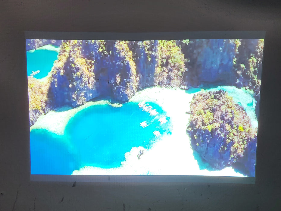 Christie LW555 5500-Lumen WXGA 3LCD Projector HDMI Large Venue 1467 Lamp Hours