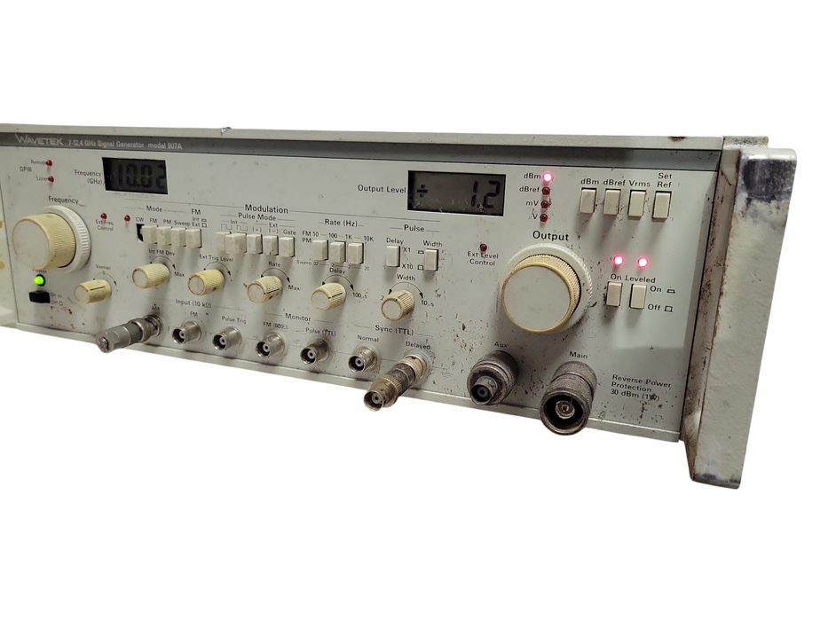 Wavetek 907A Microwave Signal Generator 7–12.4 GHz RF Generator READ