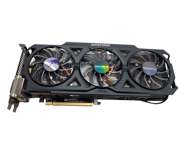 GIGABYTE WINDFORCE AMD R9 270X 3X OC 2GB PCIE %