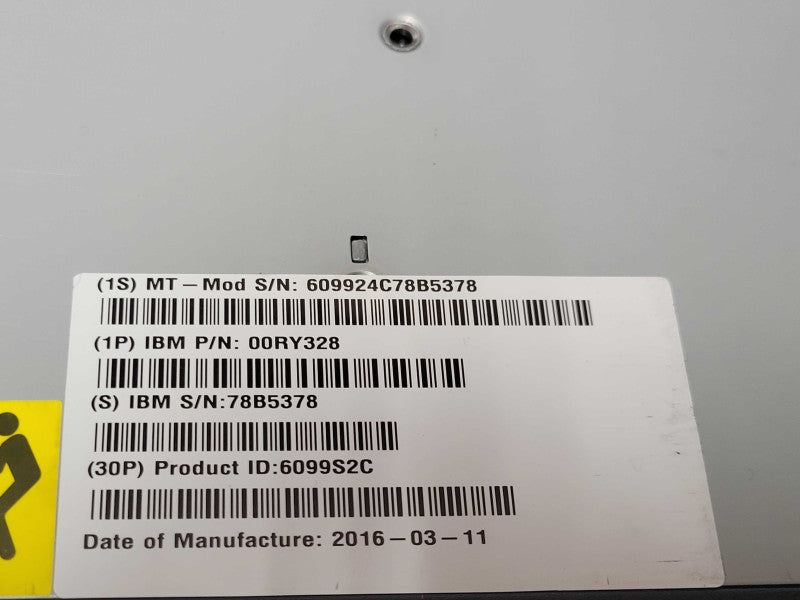 IBM Storwize 00RY328 24x 2.5\\" Bays storage array, No Controller, 2x PSU _