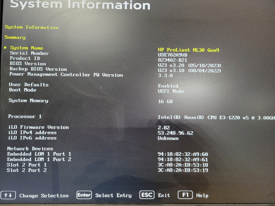 HP ProLiant ML30 Gen9 4x 3.5" | Xeon E5-1220 v5 @3.00GHz, 16GB DDR4, B140i RAID