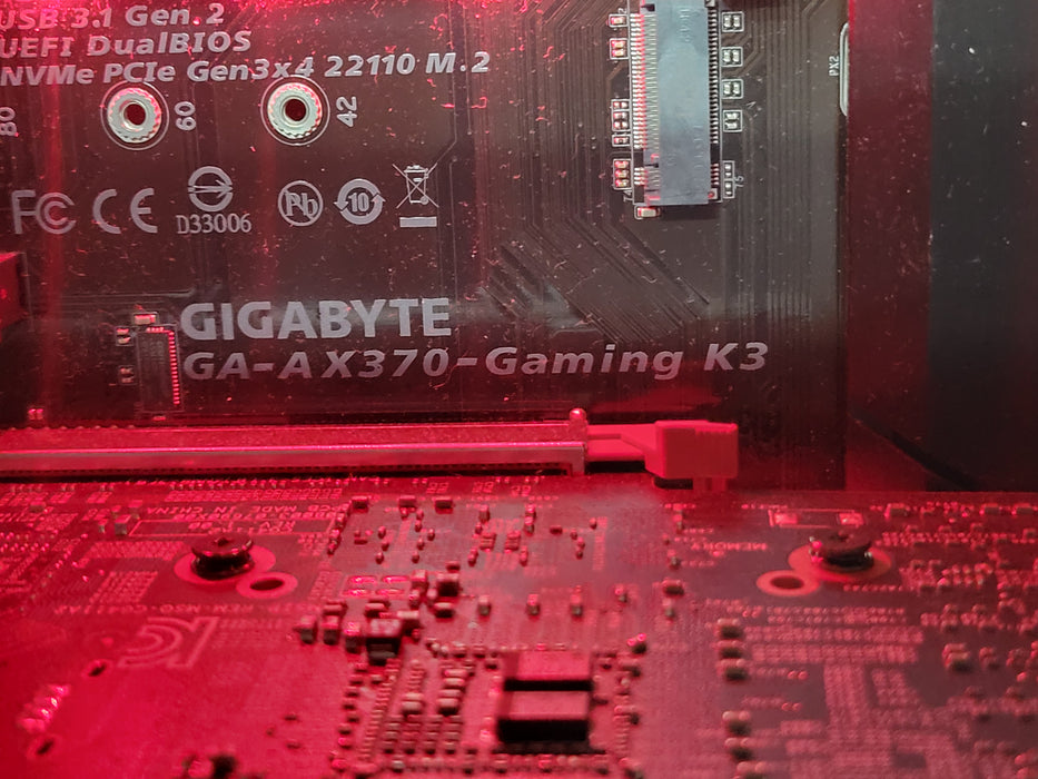 Gigabyte GA-AX370-Gaming K3 board with AMD Ryzen 7 1700 8-Core CPU 16GB DDR4 RAM
