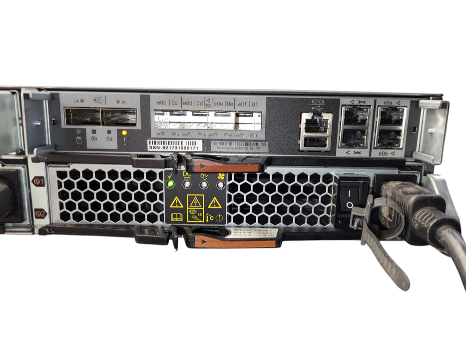 NetApp NAJ-1001 - 2.5in w/ NETAPP 111-01324+C1 SAS SFP CONTROLLER MODULE
