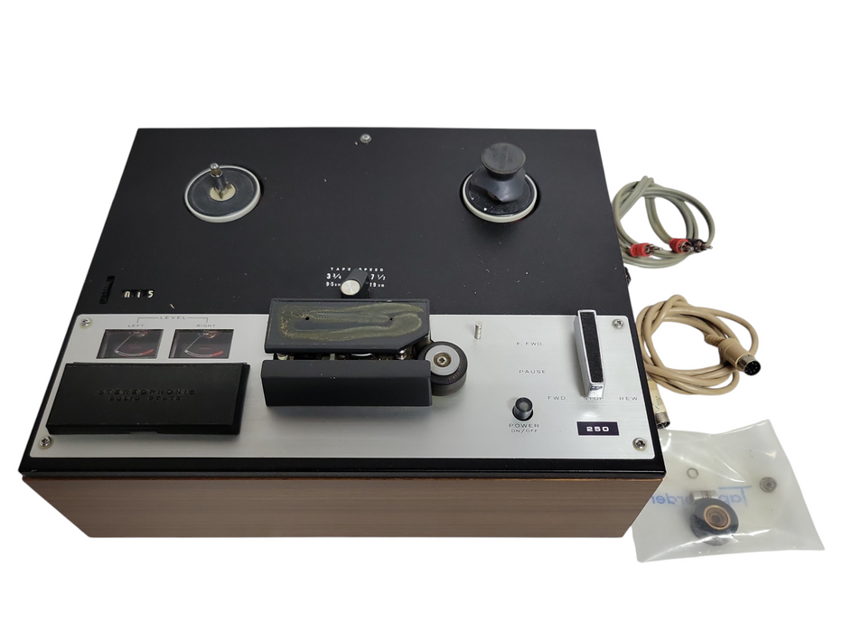 Sony Tapecorder TC-250A Solid State Stereo Tapecorder Powers On, READ