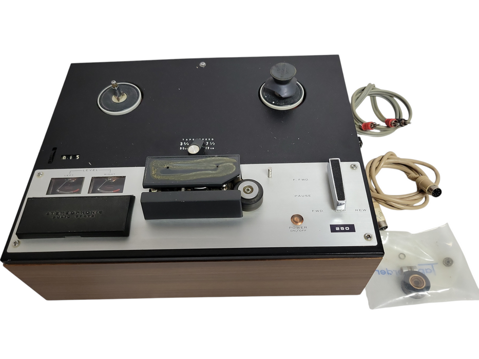 Sony Tapecorder TC-250A Solid State Stereo Tapecorder Powers On, READ
