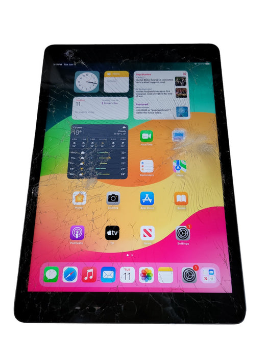Apple iPad 8th Gen 32GB (A2270) - READ Î