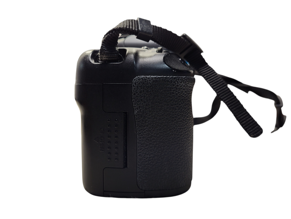 Canon EOS 20D 8.2MP Digital SLR Camera Body READ
