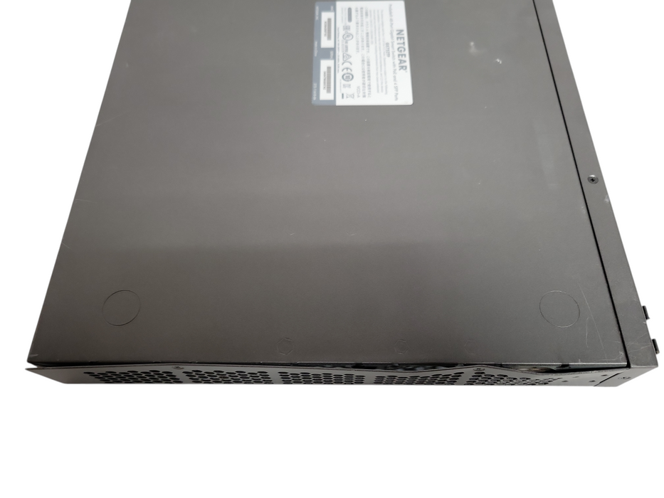 NetGear ProSafe 48-Port Gigabit Smart Switch with PoE and 4 SFP Ports GS752TP