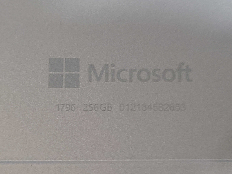 Microsoft Surface Pro (1796) - i5-7300U 2.60GHz, 8GB DDR3, 256GB SSD