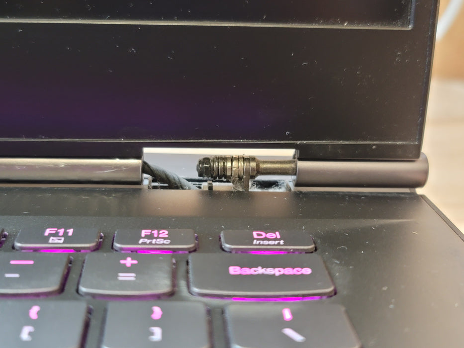Lenovo Legion Y740-15ICHg i7-8750H 16GB DDR4 RTX 2060 512GB NVMe PARTS/REPAIR