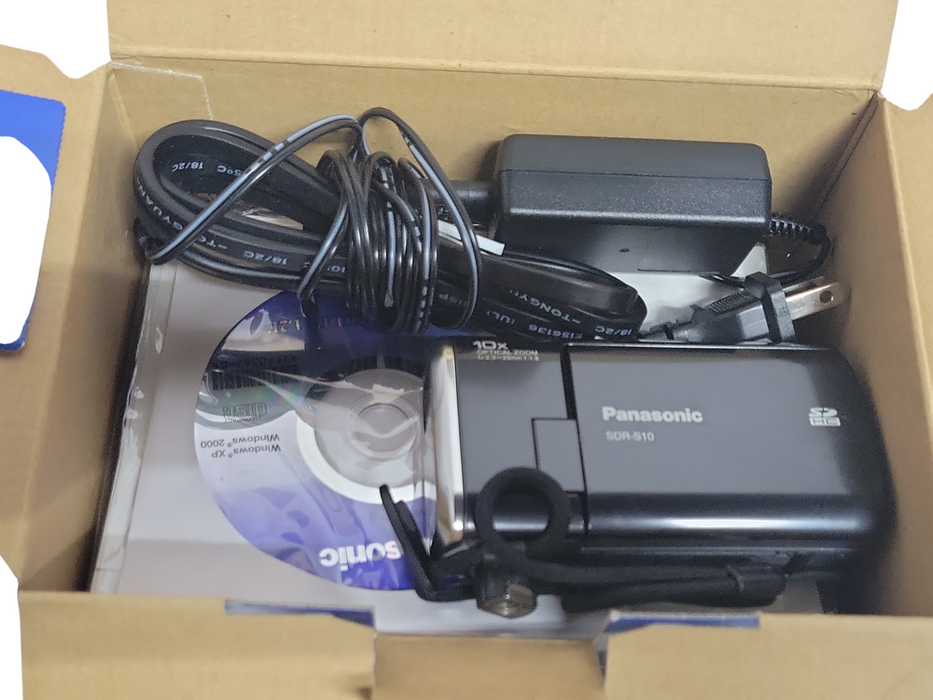 Panasonic SDR-S10 Handheld Digital Camcorder w/ battery and charger, no SD Card