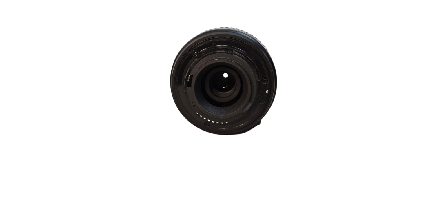 Nikon VR DX AF-S Nikkor 18-55MM 1:3.5-5.6G Lens W/ Covers & Protector