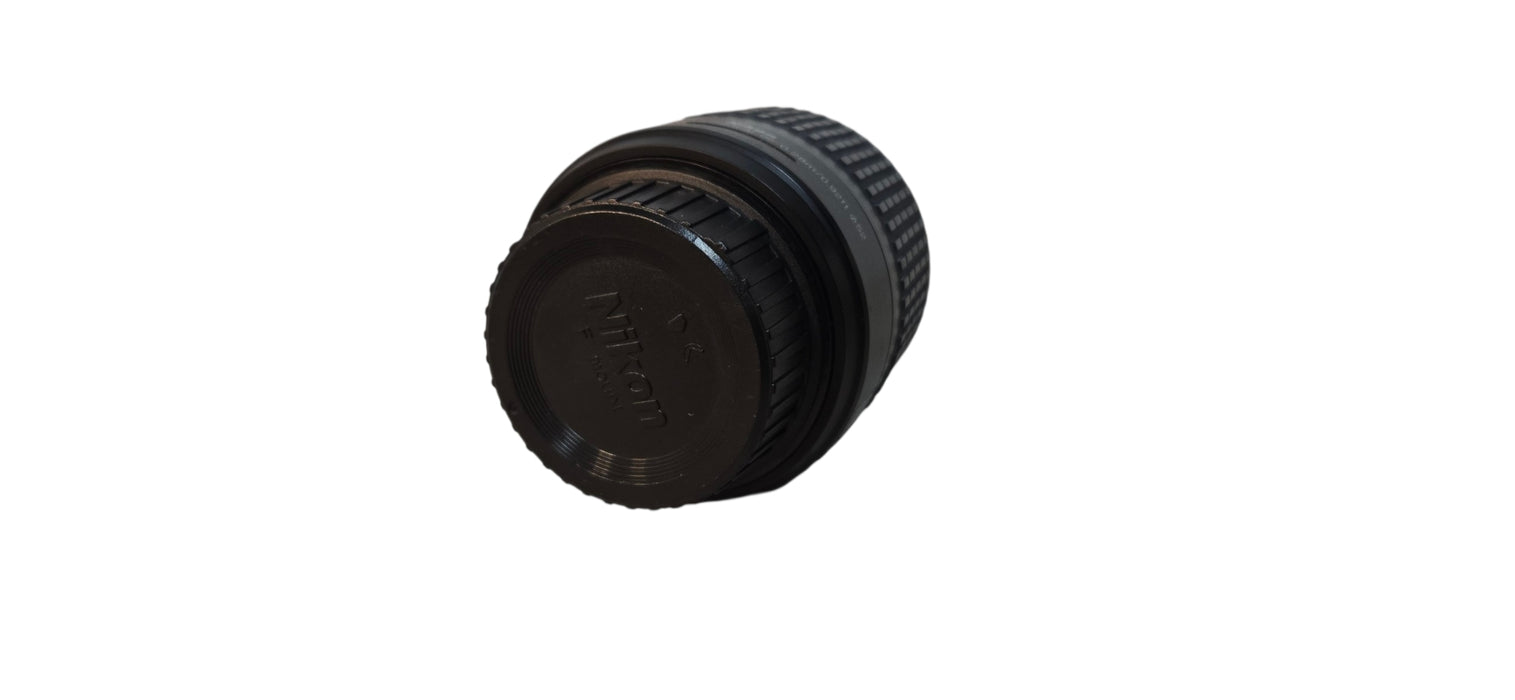 Nikon VR DX AF-S Nikkor 18-55MM 1:3.5-5.6G Lens W/ Covers & Protector