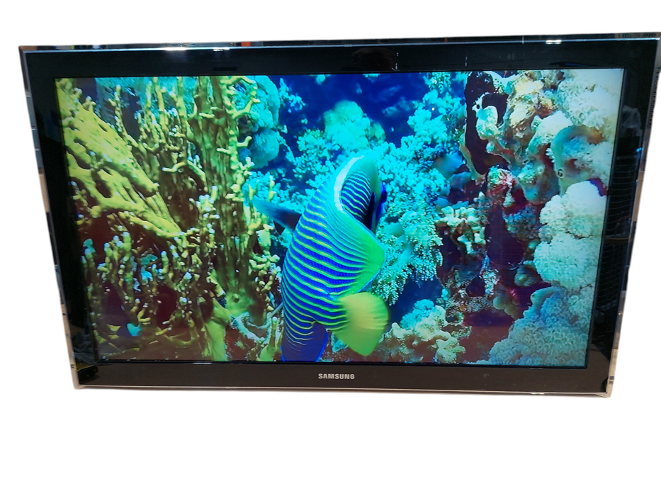 Samsung Tv Model: LN40D550