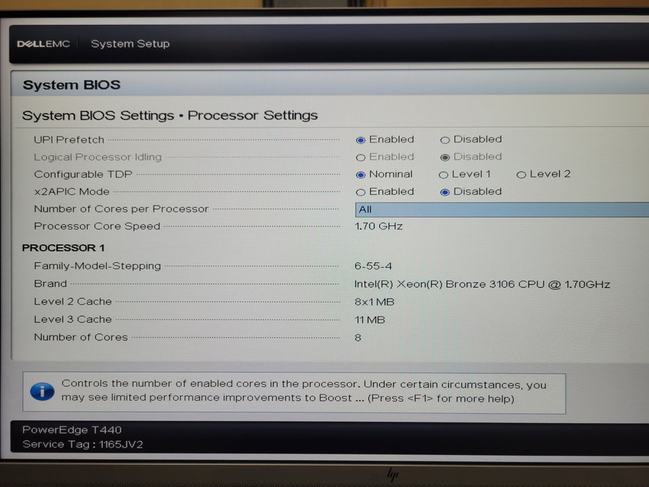 Dell PE T440, 1x Xeon Bronze 3106 1.70GHz, 32GB DDR4 PERC H730P, 4x 4TB SAS HDD