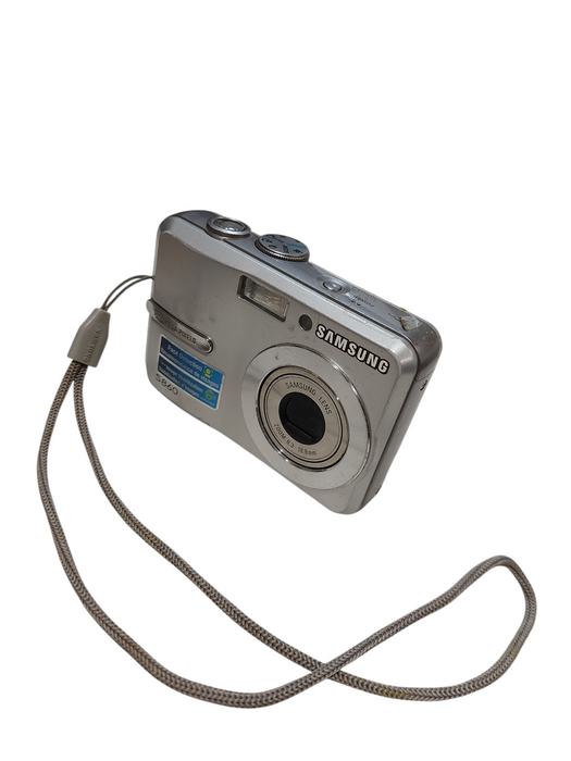 Samsung 860 ( Parts ) 8.1 MP Zoom 6.3- 18.9mm