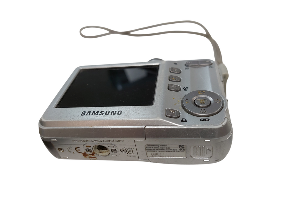 Samsung 860 ( Parts ) 8.1 MP Zoom 6.3- 18.9mm