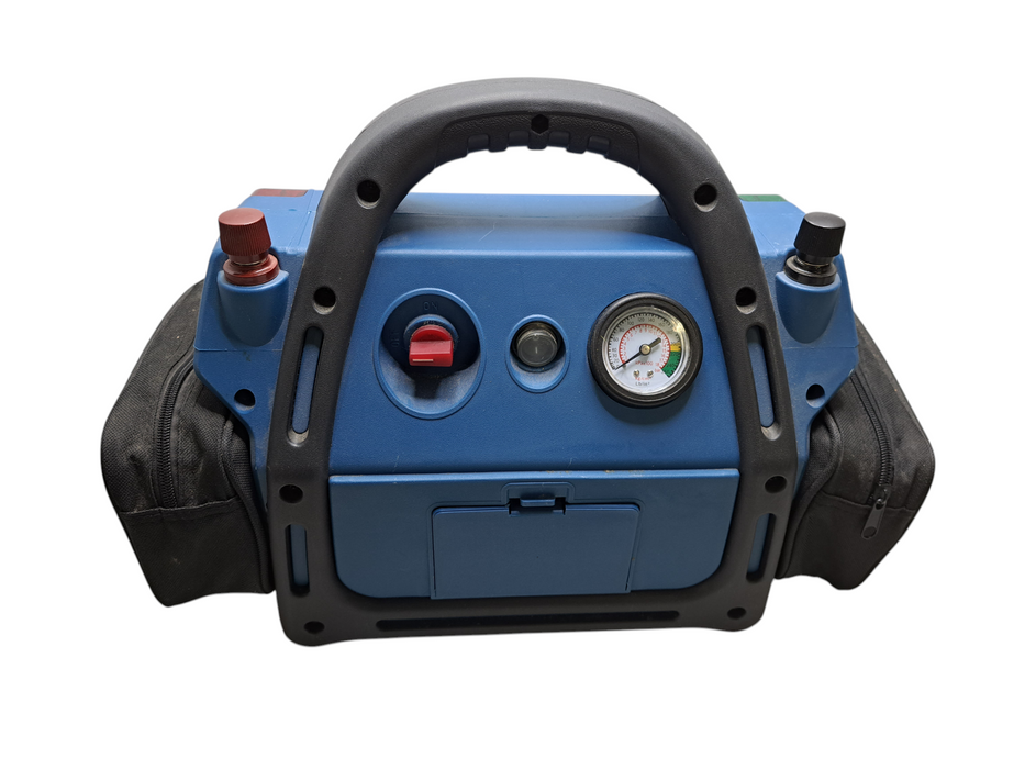 MotoMaster Nautilus 33Ah 800A 400W Power Pack *Powers On, Will Not Charge*