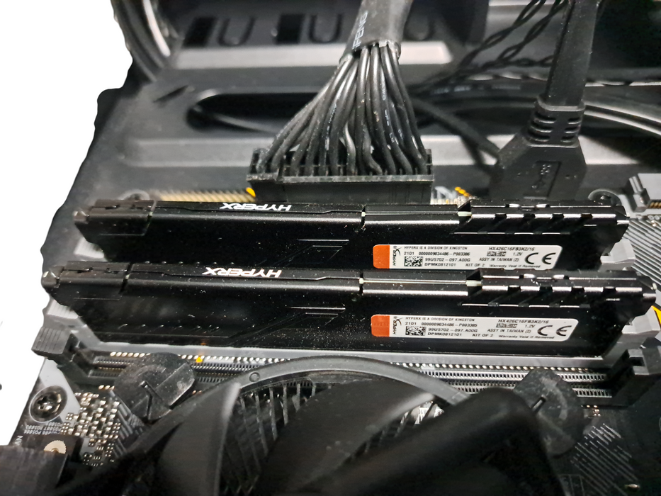 Custom PC | Intel 17-10700 | 16GB DDR4 2133 MHz | 500W PSU | No GPU/HDD | READ