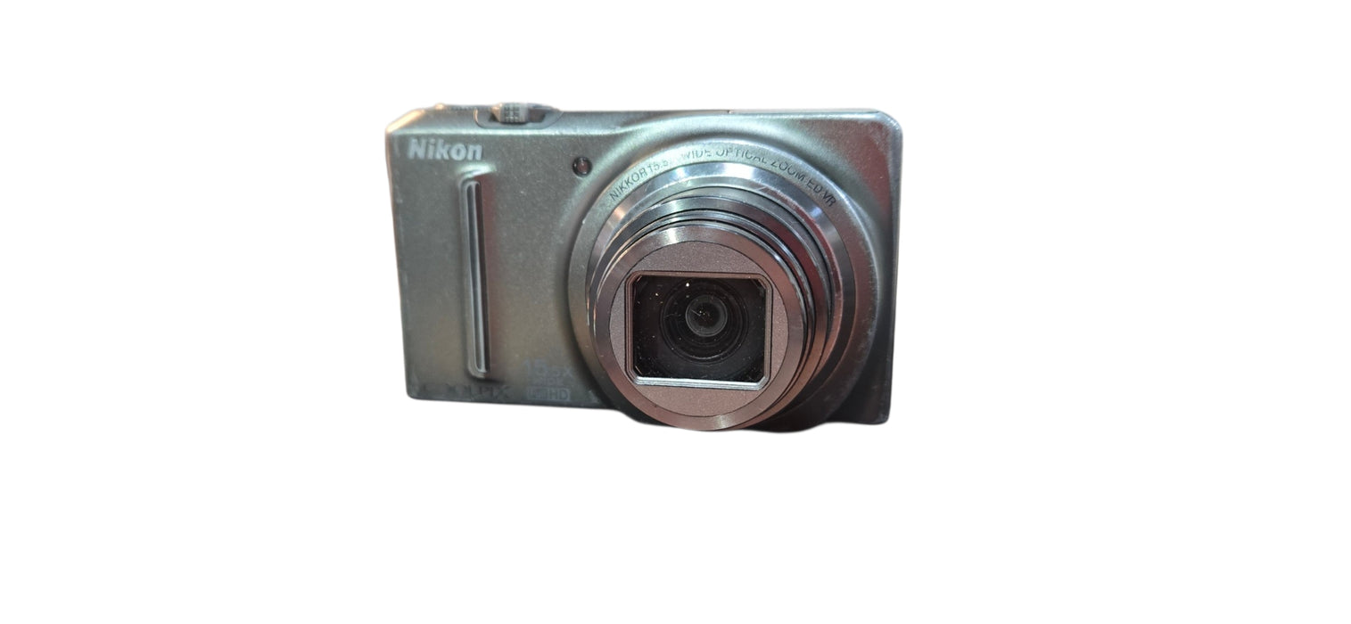 Nikon Coolpix s9050 12.1MP Digital Point And Shoot Camera