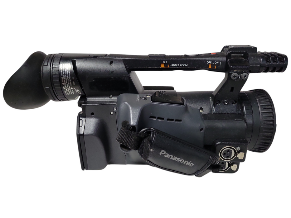 Panasonic AG-HMC150P Professional AVCCAM Camcorder READ