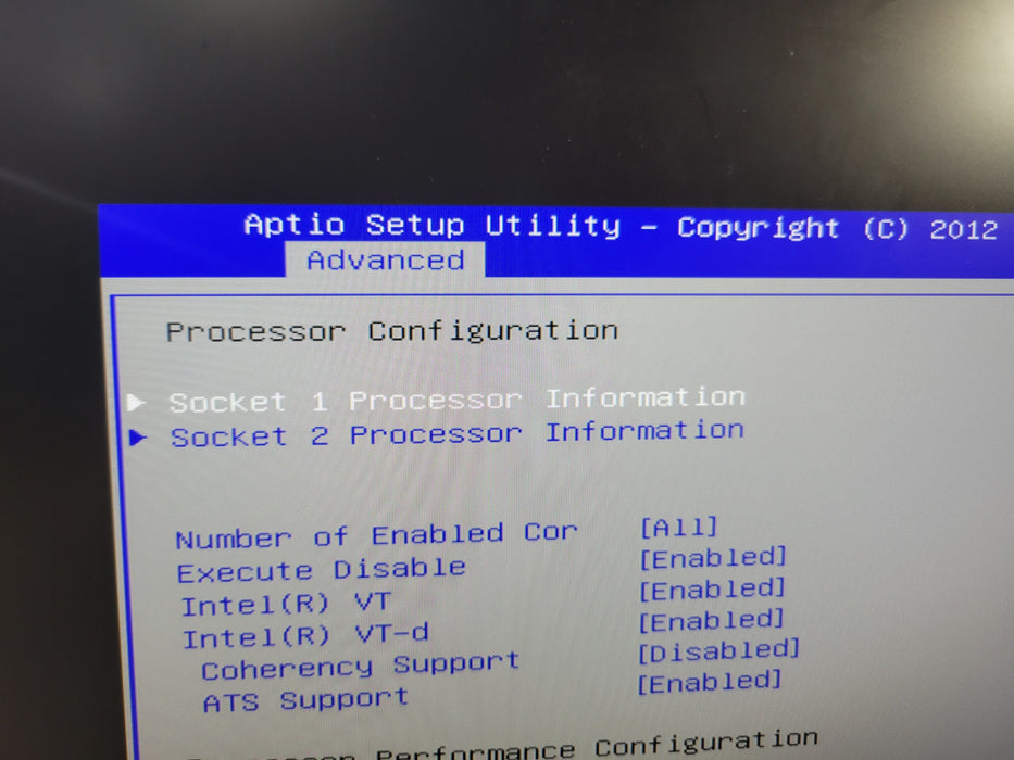 Cisco UCS C220 M3 - 2x Xeon E5-2609 128GB DDR3 MegaRAID SAS 9266-8i 2x 650W PSU