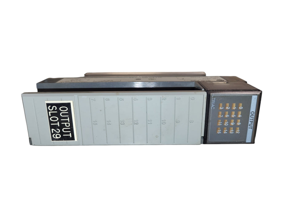 Allen-Bradley 1746-OA16 Ser A - SLC 500 16-Point TRIAC AC Output Module