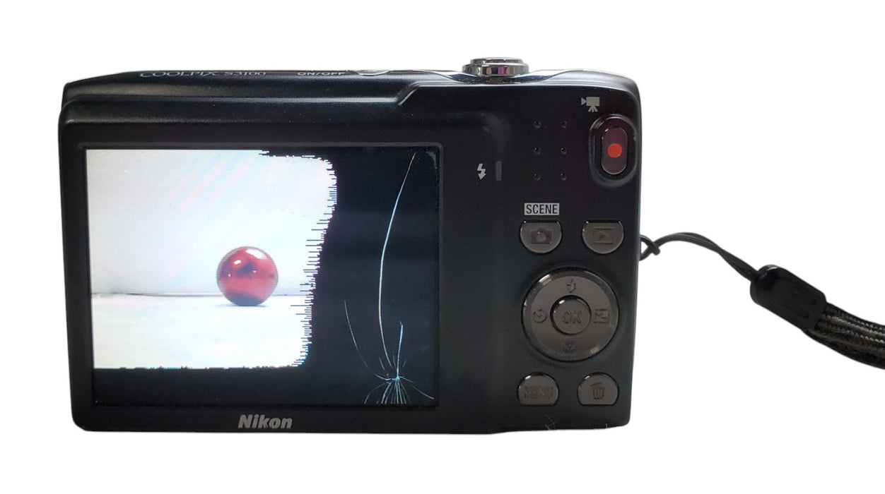Nikon COOLPIX S3100 14.0MP Digital Camera - No Battery (READ)