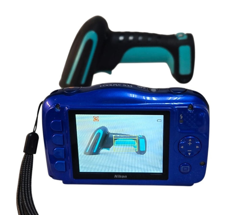Nikon COOLPIX S33 13.2MP Waterproof Digital Camera Blue with EN-EL19 Battery