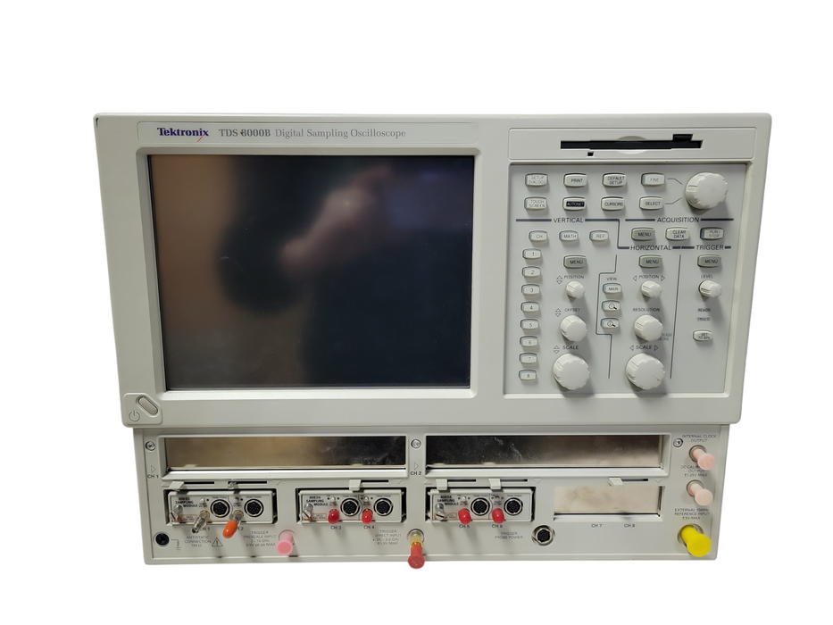 TEKTRONIX TDS8000B DIGITAL SAMPLING OSCILLOSCOPE NO HDD
