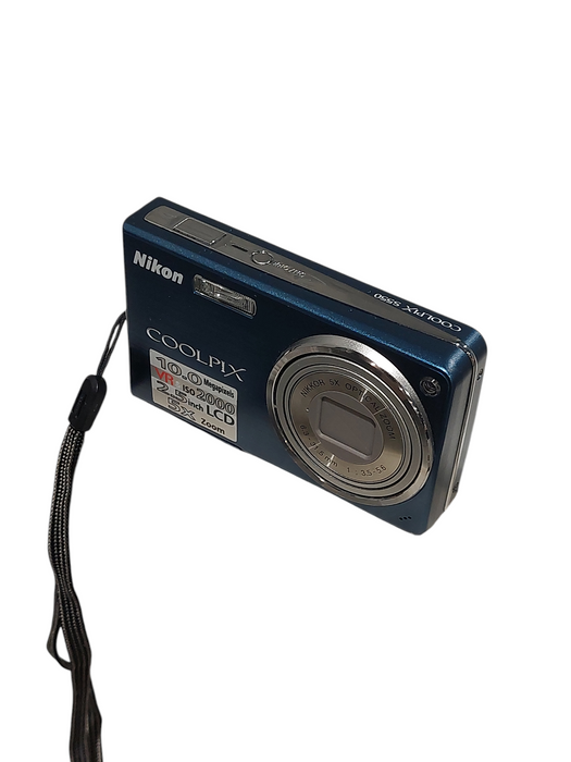 Nikon CoolPix 10.0 MP Digital Camera & MH-64 Battrery Charger Dock