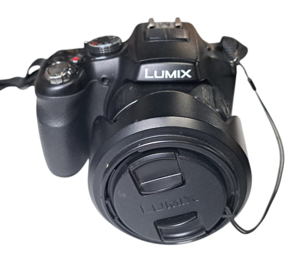 Panasonic Lumix DMC-FZ200 Digital Camera - 24x Leica 25-600mm F2.8