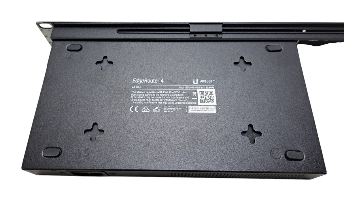 Ubiquiti EdgeRouter 4 ER-4 4-Port Gigabit Router with Rackmount Kit
