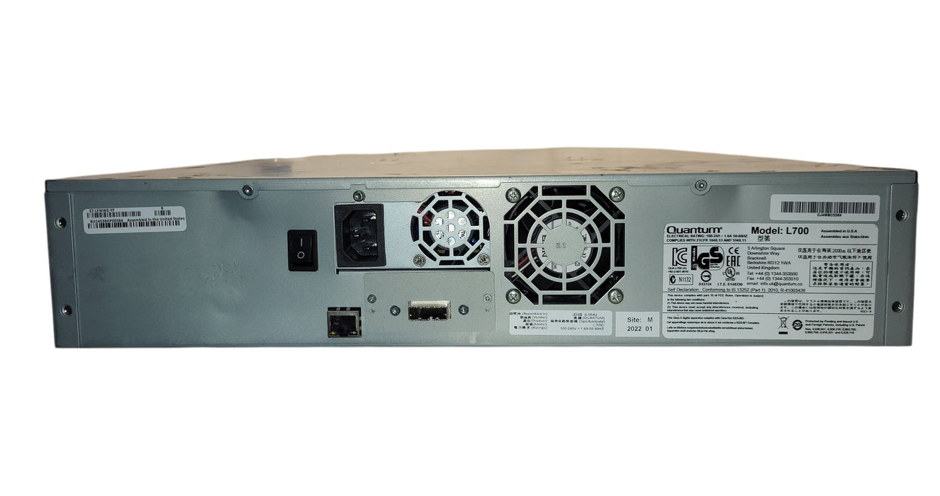 Quantum Model L700 Tape Autoloader 1U Rackmount No magazines READ