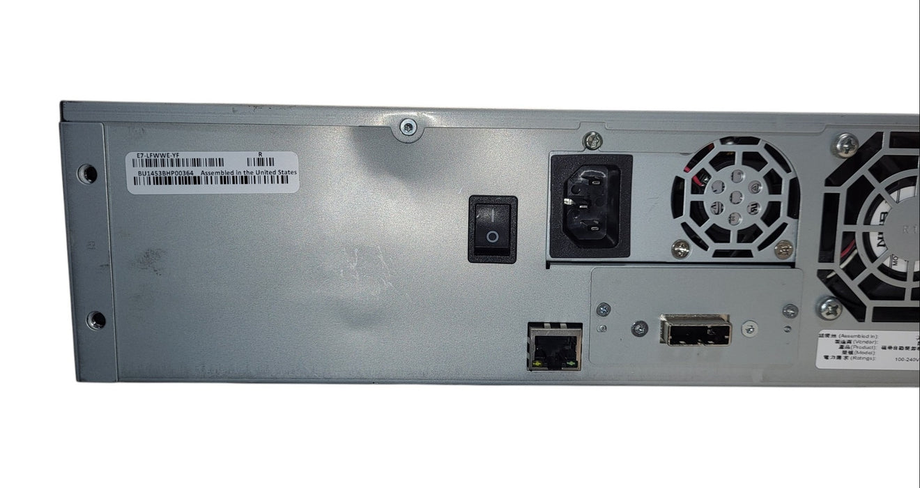 Quantum Model L700 Tape Autoloader 1U Rackmount No magazines READ