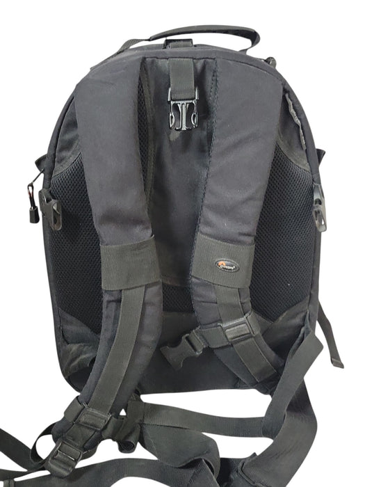 Nikon D1H DSLR Body w/ 18-35mm D Lens, SR-80DX Flash & Lowepro Backpack (READ)
