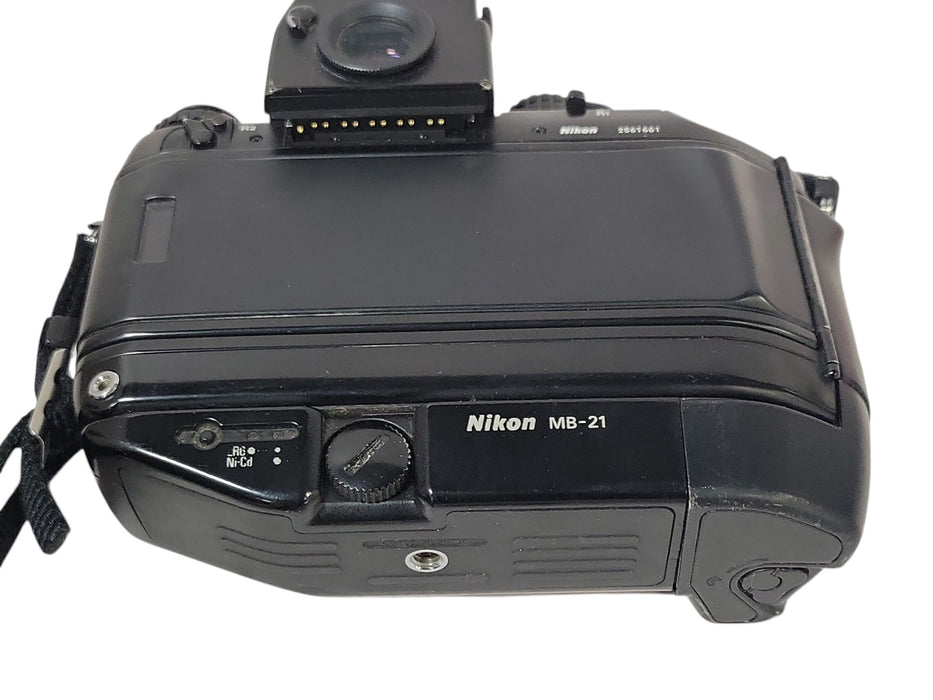 Nikon F4 35mm SLR Camera with MB-21 Battery Grip & SB-28 Speedlight (READ)