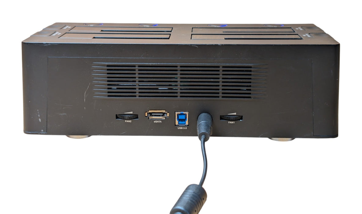 StarTech SATDOCK4U3RE - 1:3 Standalone SATA Hard Drive Duplicator Dock READ