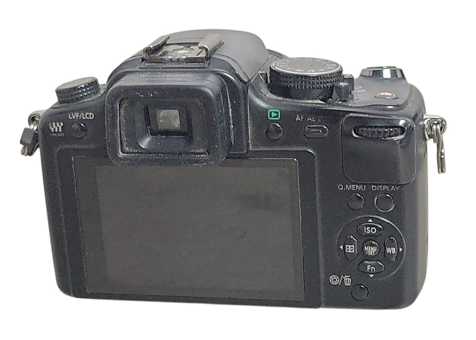Panasonic Lumix DMC-G10 - 14-42mm f/3.5-5.6 Lens Micro Four Thirds, No SD (READ)