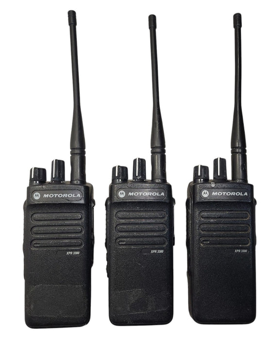 Lot of 3x Motorola XPR 3300 Two-Way Radios with Batteries and Antennas (READ)